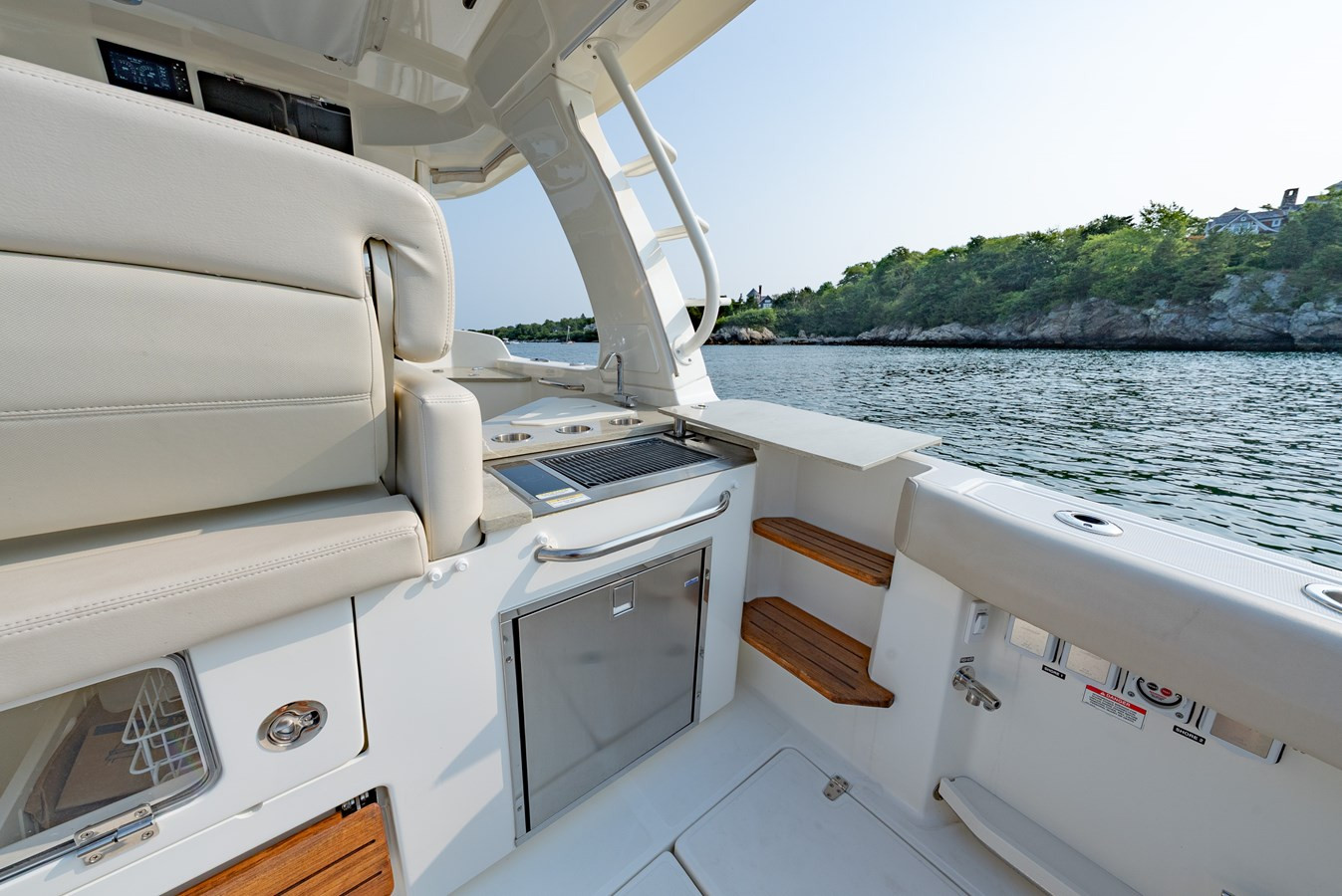 https://arconyachts.ams3.digitaloceanspaces.com/174847/conversions/large_4737157-optimize.jpg