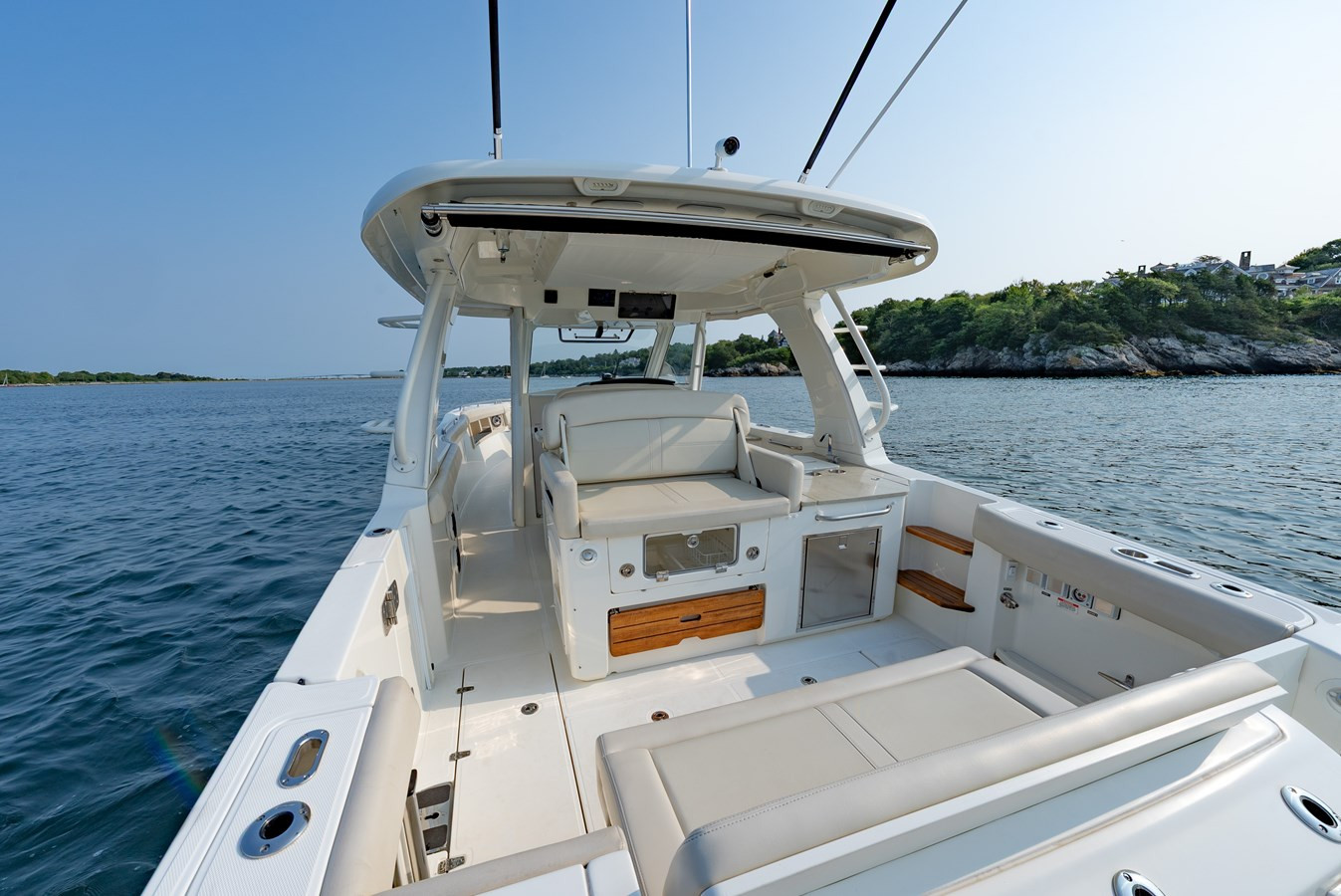 https://arconyachts.ams3.digitaloceanspaces.com/174853/conversions/large_4737159-optimize.jpg