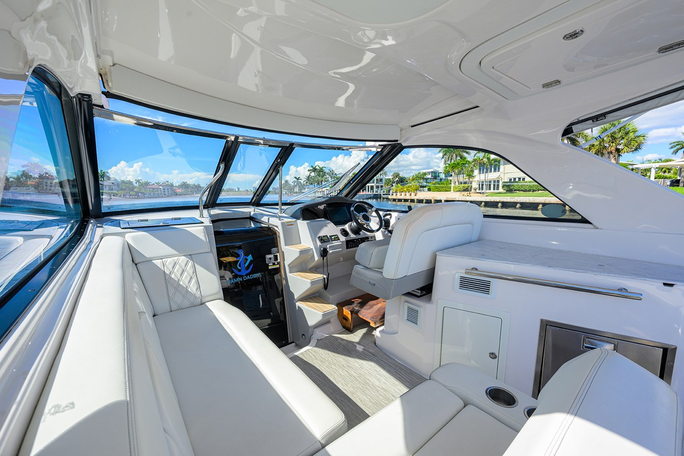 https://arconyachts.ams3.digitaloceanspaces.com/174856/conversions/large_4741060-optimize.jpg