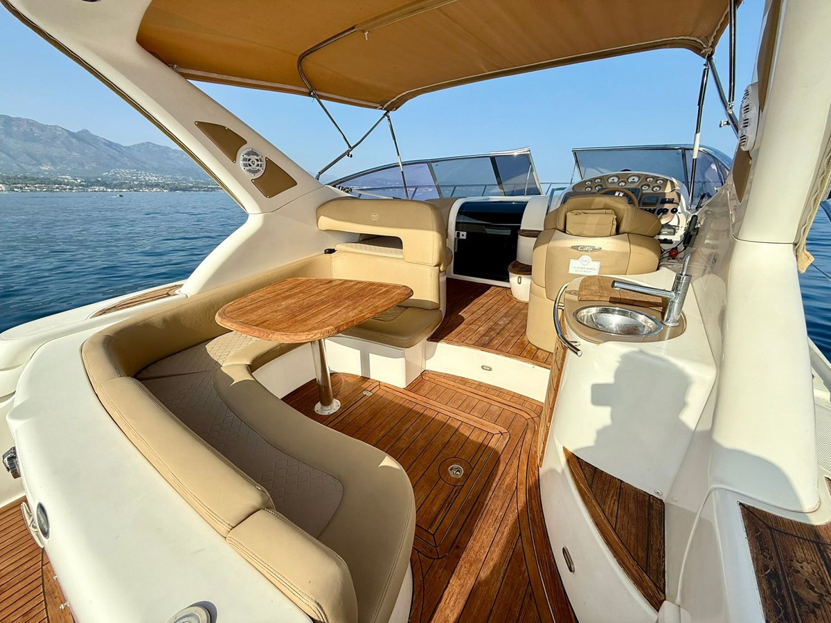 https://arconyachts.ams3.digitaloceanspaces.com/174935/conversions/large_4706675-optimize.jpg