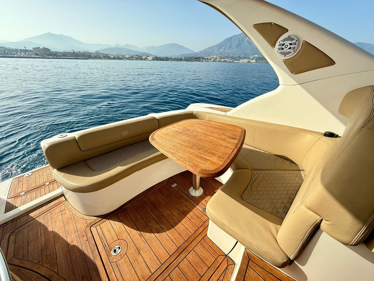 https://arconyachts.ams3.digitaloceanspaces.com/174938/conversions/large_4706676-optimize.jpg