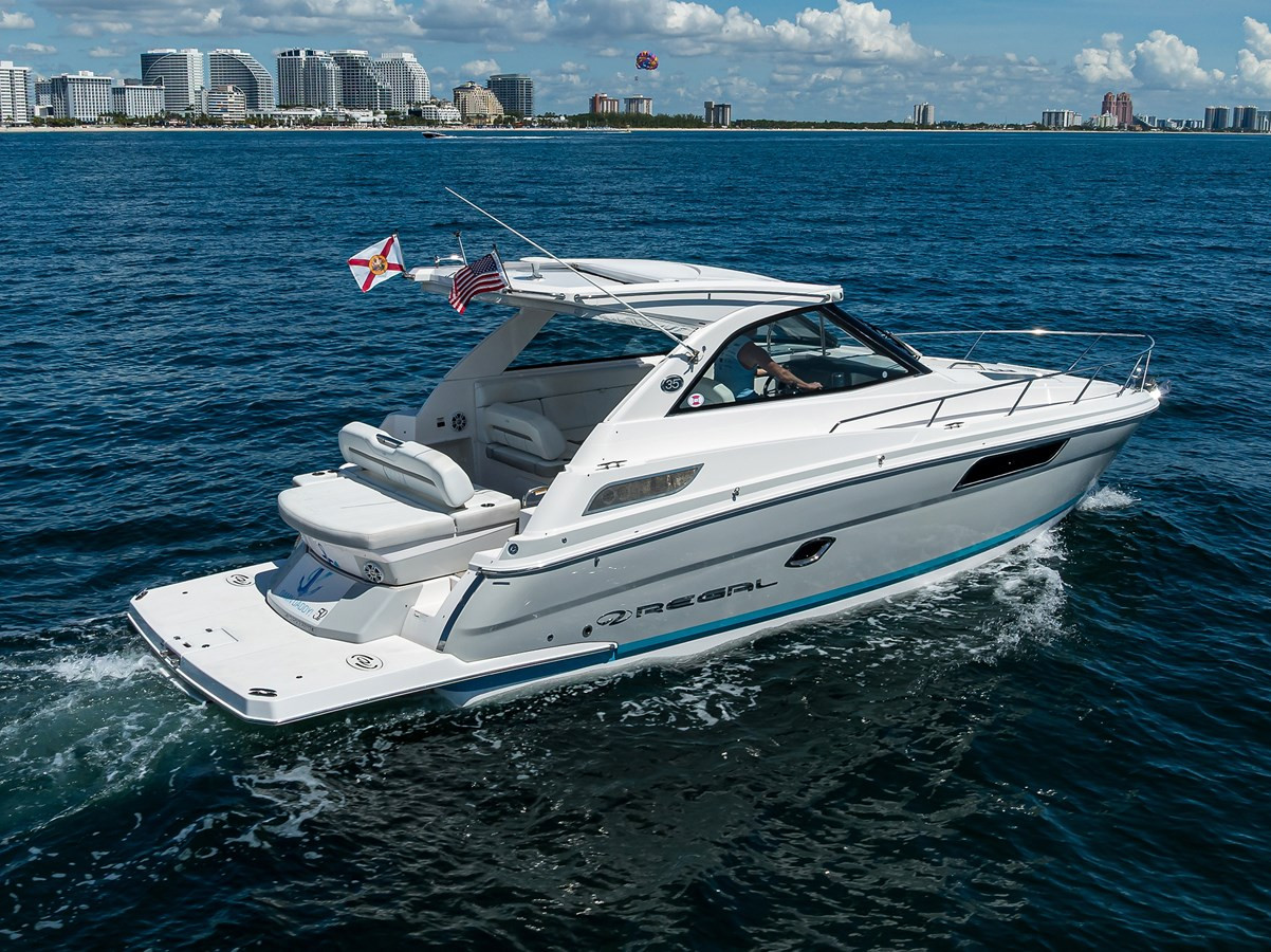 https://arconyachts.ams3.digitaloceanspaces.com/174939/conversions/large_4741091-optimize.jpg