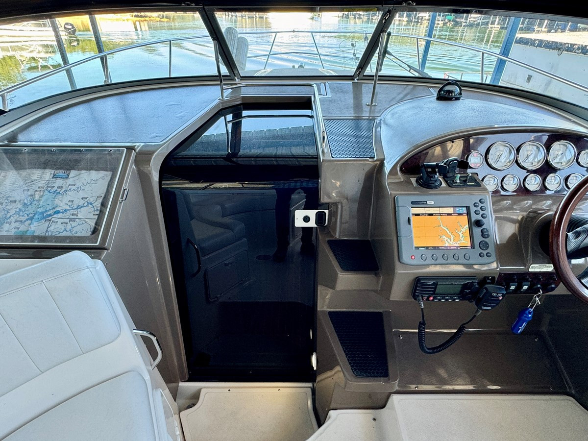 https://arconyachts.ams3.digitaloceanspaces.com/175032/conversions/large_4390675-optimize.jpg