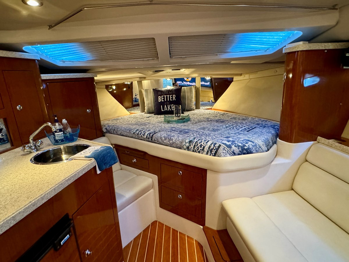 https://arconyachts.ams3.digitaloceanspaces.com/175091/conversions/large_4390695-optimize.jpg