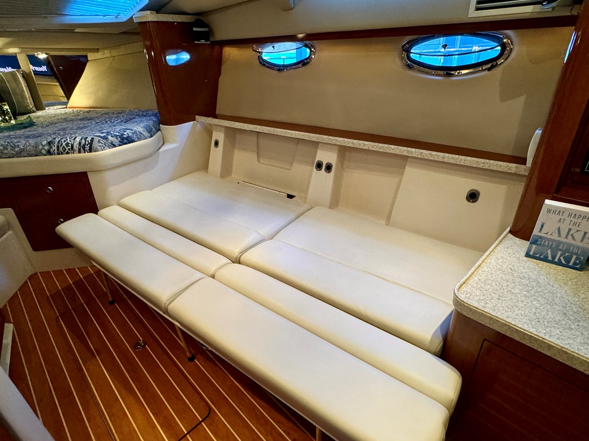https://arconyachts.ams3.digitaloceanspaces.com/175134/conversions/large_4390709-optimize.jpg