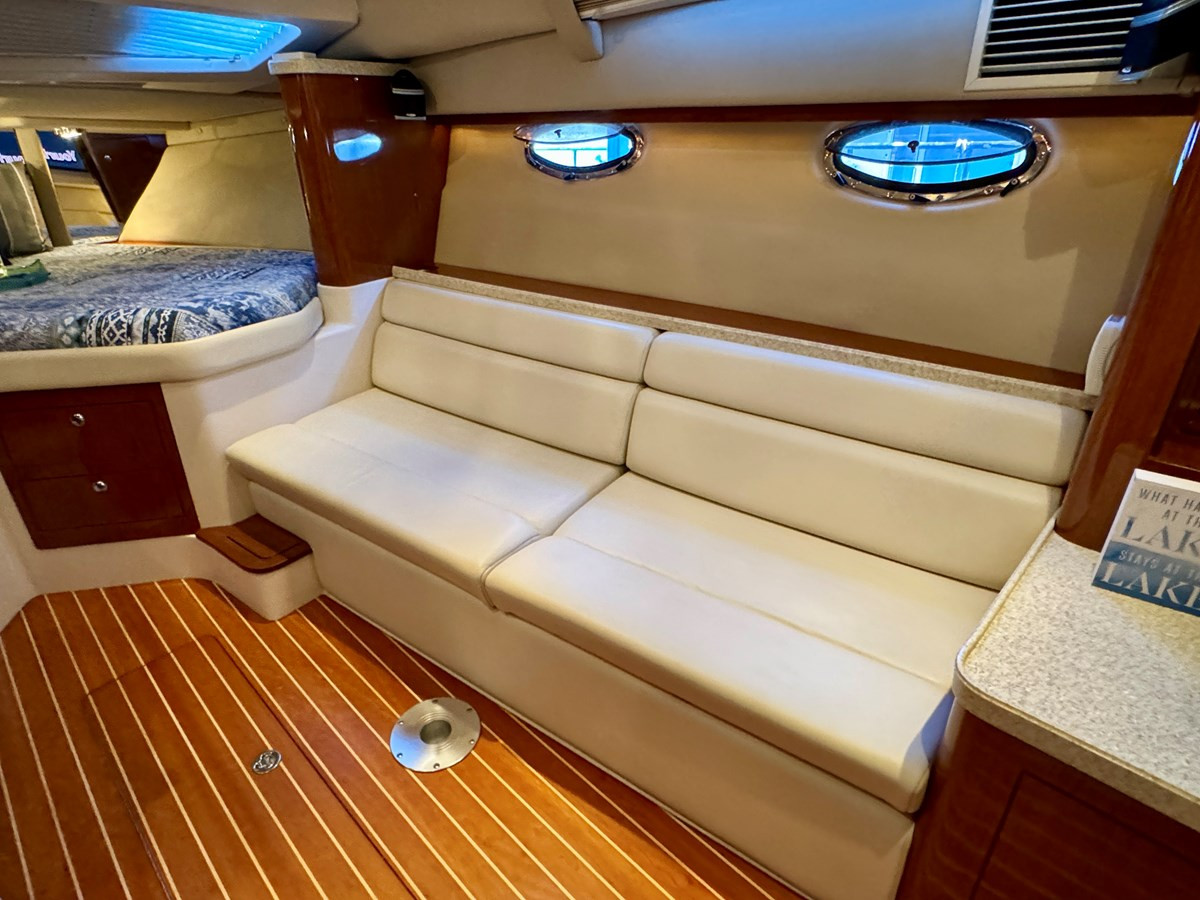 https://arconyachts.ams3.digitaloceanspaces.com/175152/conversions/large_4390715-optimize.jpg