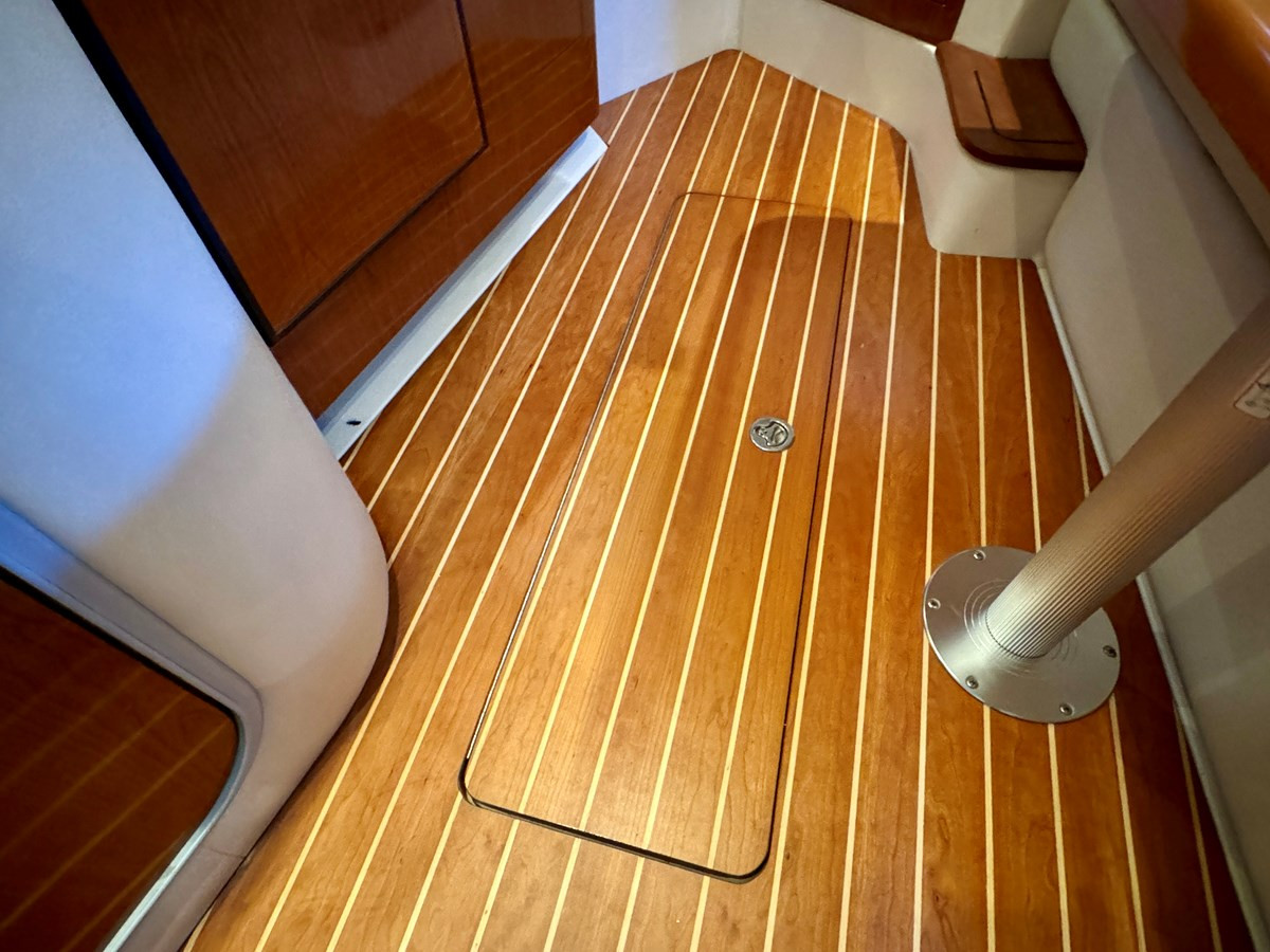 https://arconyachts.ams3.digitaloceanspaces.com/175155/conversions/large_4390716-optimize.jpg