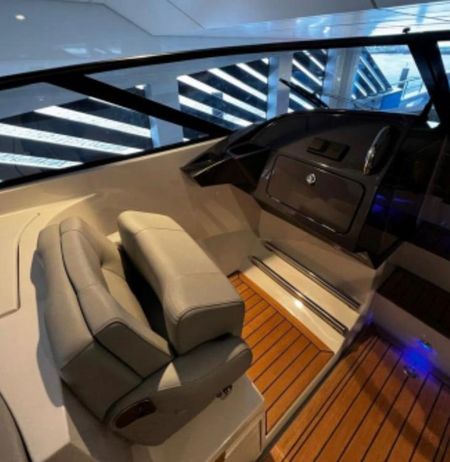 https://arconyachts.ams3.digitaloceanspaces.com/175232/conversions/large_3700843-optimize.jpg
