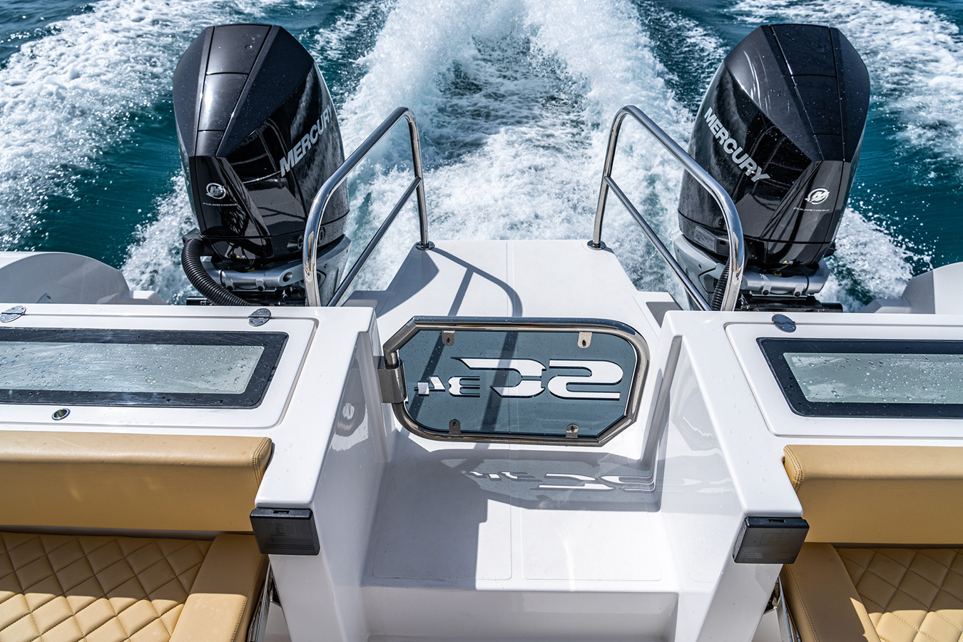 https://arconyachts.ams3.digitaloceanspaces.com/175376/conversions/large_4130916-optimize.jpg