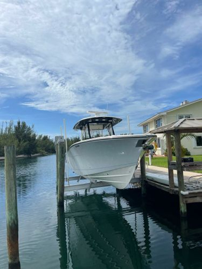 2016 COBIA 344 CENTER CONSOLE