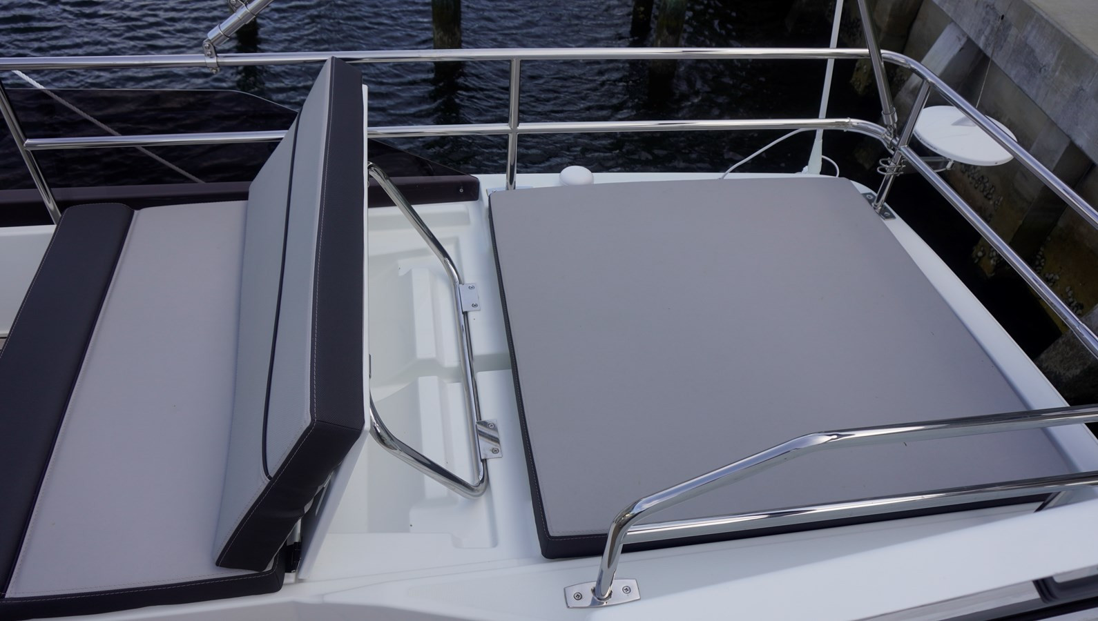 https://arconyachts.ams3.digitaloceanspaces.com/175644/conversions/large_4683349-optimize.jpg
