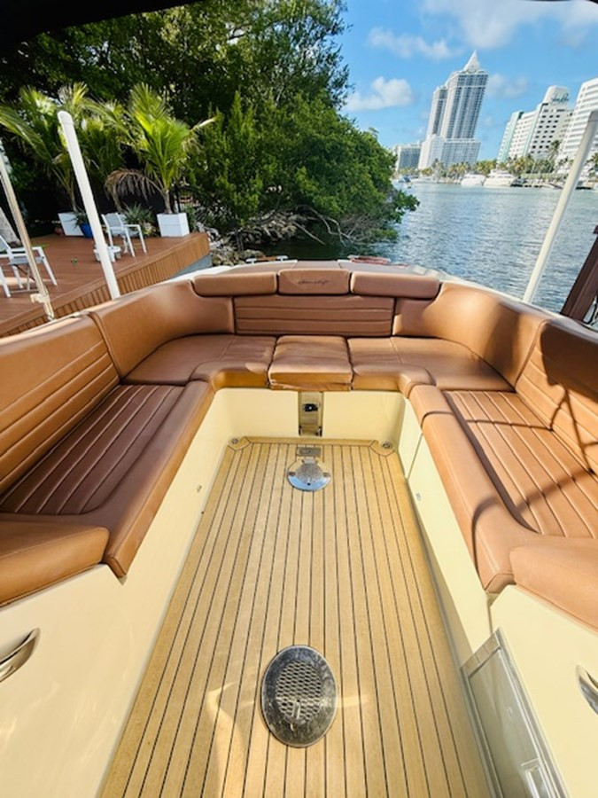 https://arconyachts.ams3.digitaloceanspaces.com/175645/conversions/large_4709191-optimize.jpg