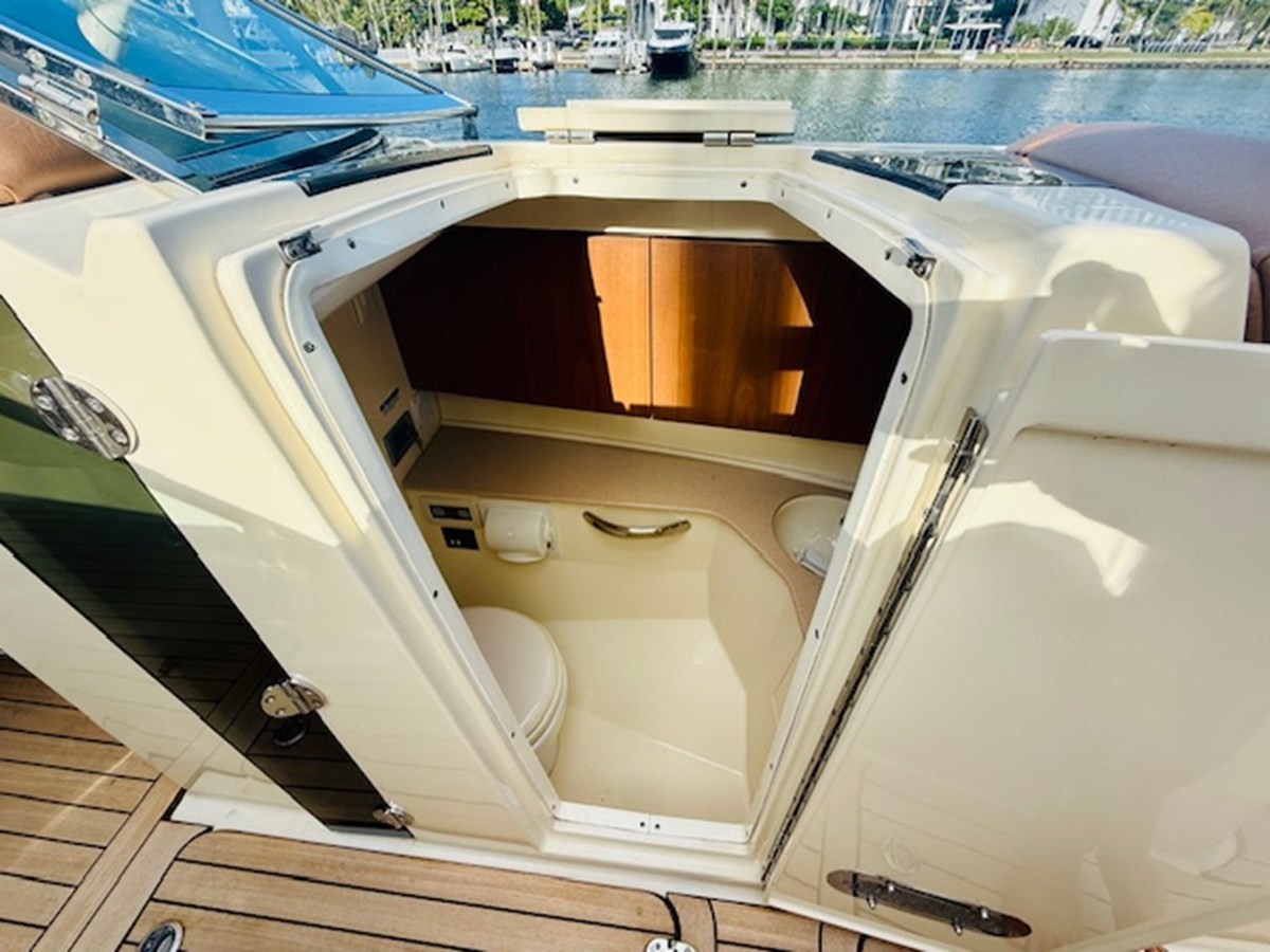 https://arconyachts.ams3.digitaloceanspaces.com/175725/conversions/large_4709219-optimize.jpg