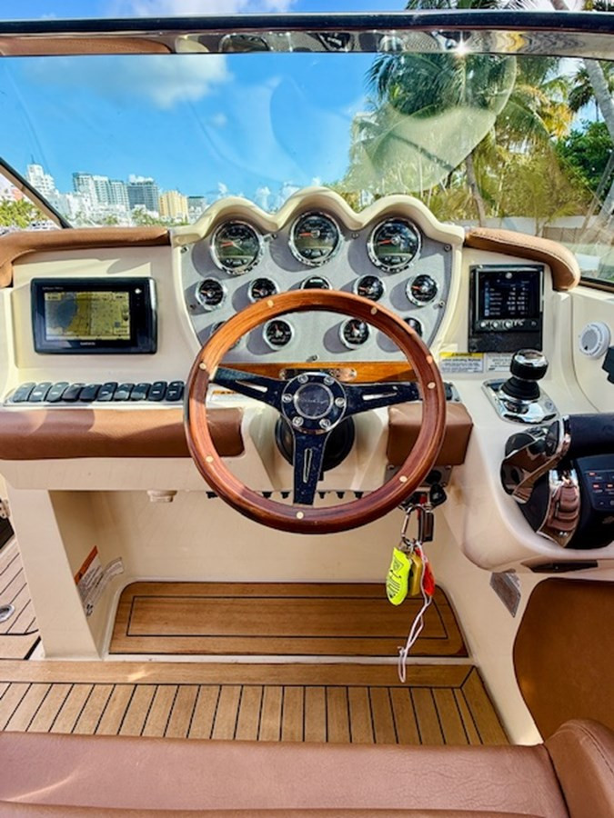 https://arconyachts.ams3.digitaloceanspaces.com/175737/conversions/large_4709223-optimize.jpg