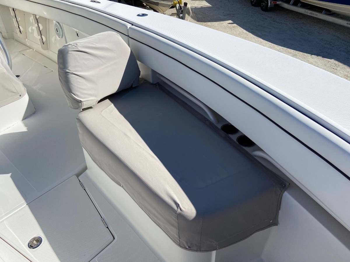 https://arconyachts.ams3.digitaloceanspaces.com/175823/conversions/large_3401822-optimize.jpg