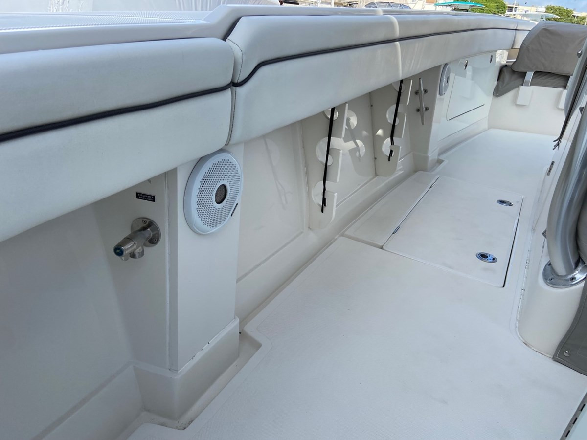 https://arconyachts.ams3.digitaloceanspaces.com/175858/conversions/large_3401834-optimize.jpg
