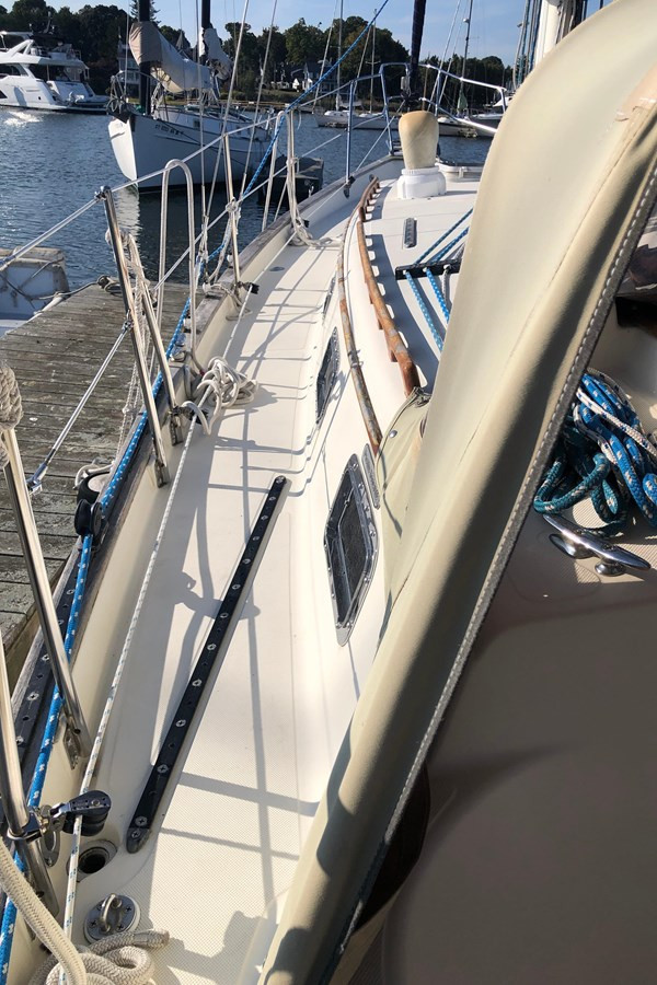https://arconyachts.ams3.digitaloceanspaces.com/175863/conversions/large_4508057-optimize.jpg