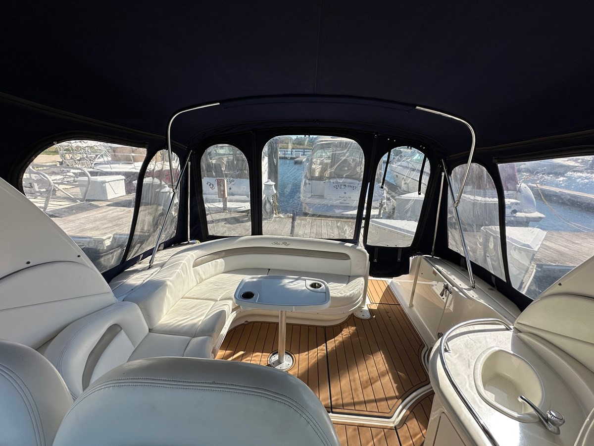 https://arconyachts.ams3.digitaloceanspaces.com/176009/conversions/large_4842839-optimize.jpg