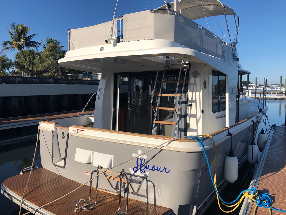 https://arconyachts.ams3.digitaloceanspaces.com/176063/conversions/large_2474802-optimize.jpg