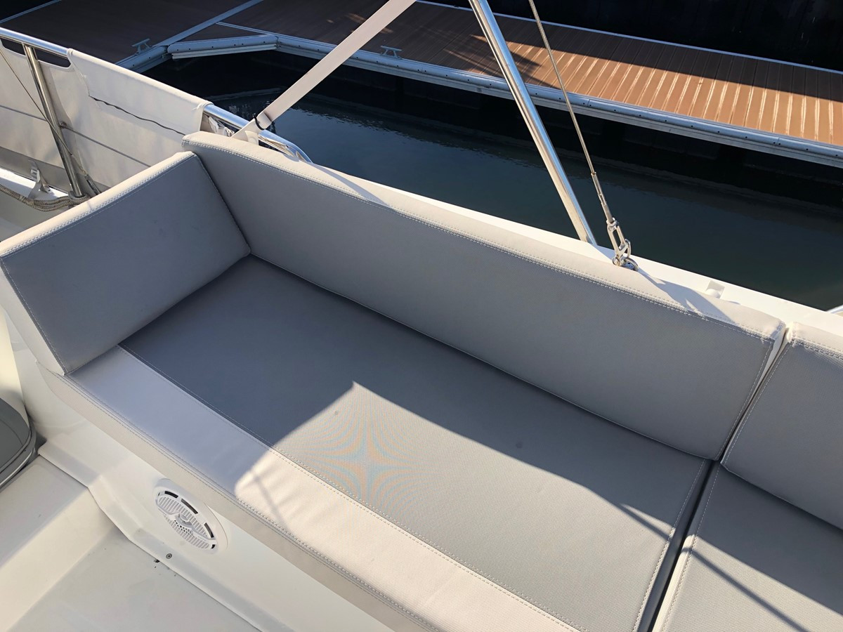 https://arconyachts.ams3.digitaloceanspaces.com/176098/conversions/large_2474814-optimize.jpg