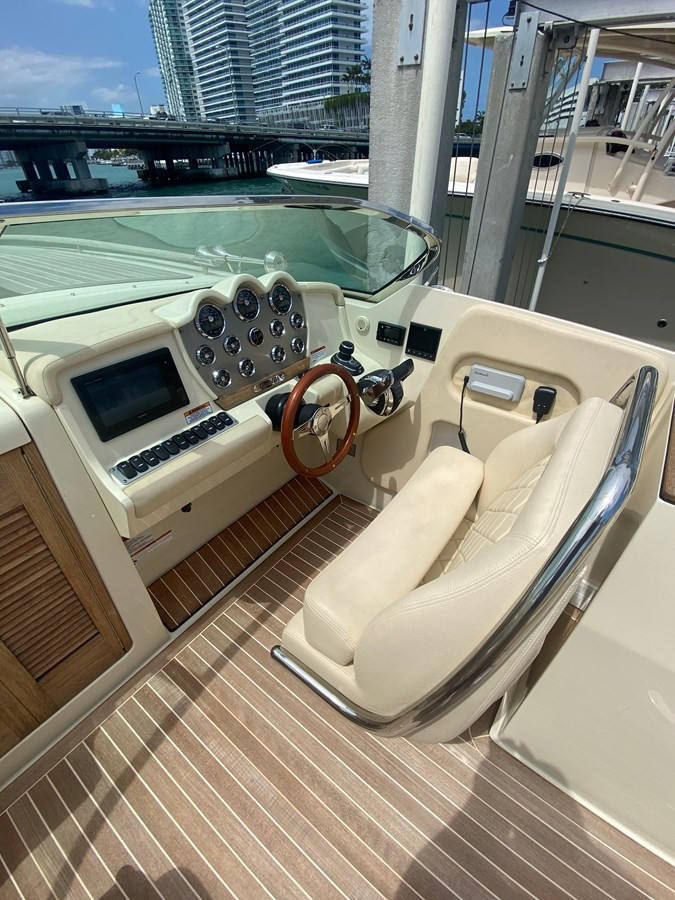 https://arconyachts.ams3.digitaloceanspaces.com/176141/conversions/large_3229255-optimize.jpg