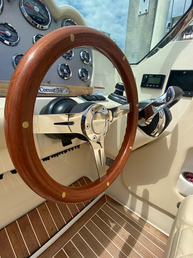 https://arconyachts.ams3.digitaloceanspaces.com/176146/conversions/large_3229258-optimize.jpg