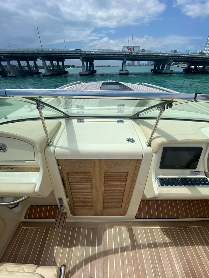 https://arconyachts.ams3.digitaloceanspaces.com/176180/conversions/large_3229271-optimize.jpg