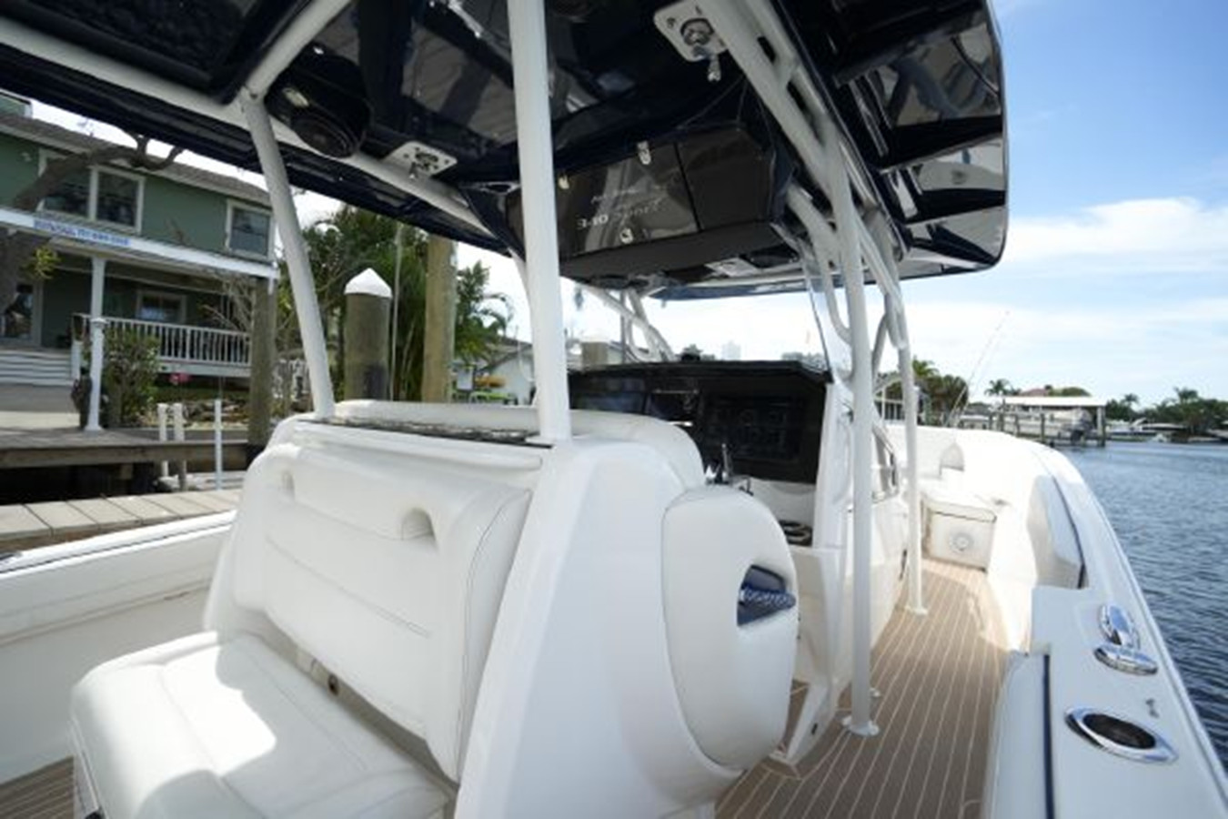 https://arconyachts.ams3.digitaloceanspaces.com/176260/conversions/large_3976653-optimize.jpg