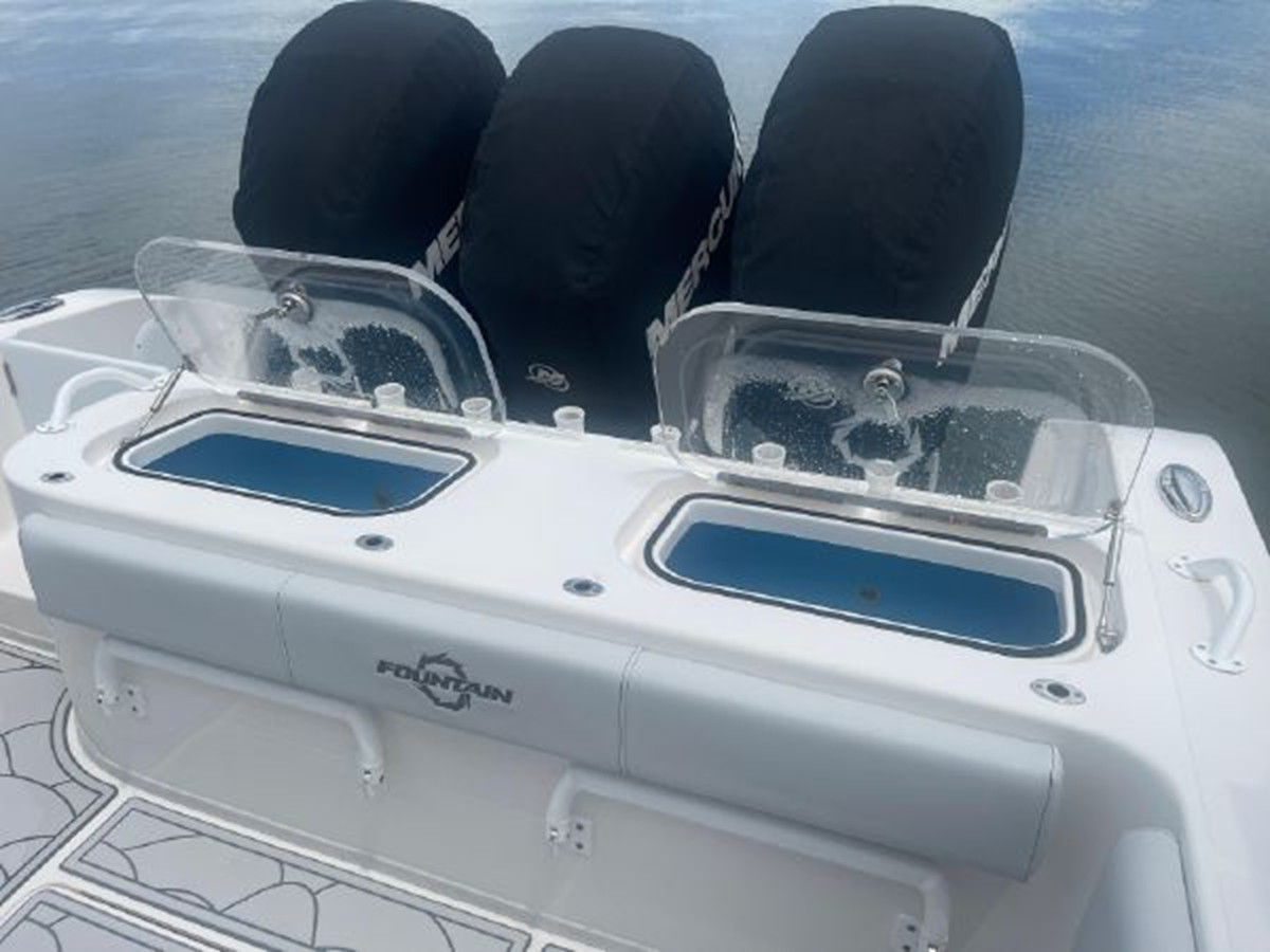 https://arconyachts.ams3.digitaloceanspaces.com/176313/conversions/large_3940227-optimize.jpg