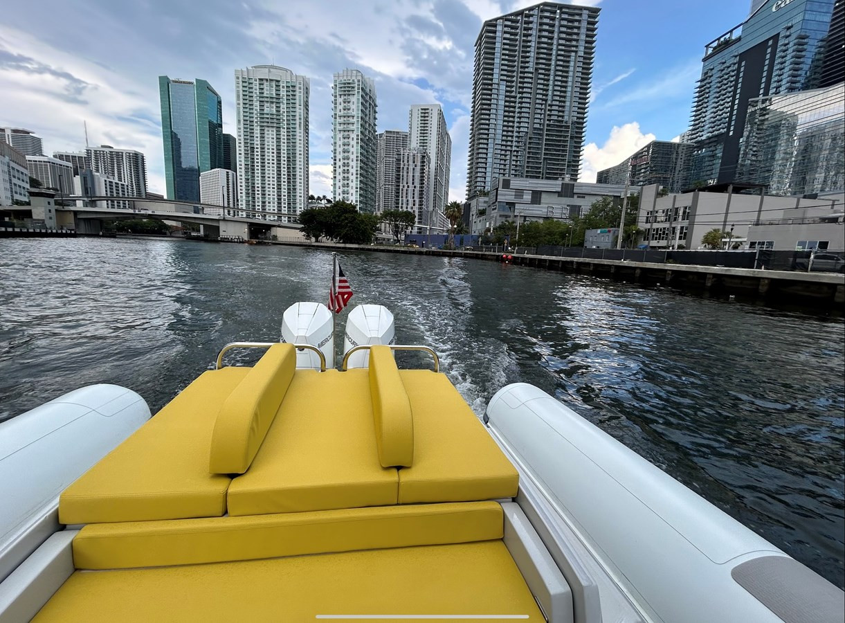 https://arconyachts.ams3.digitaloceanspaces.com/176325/conversions/large_4454043-optimize.jpg