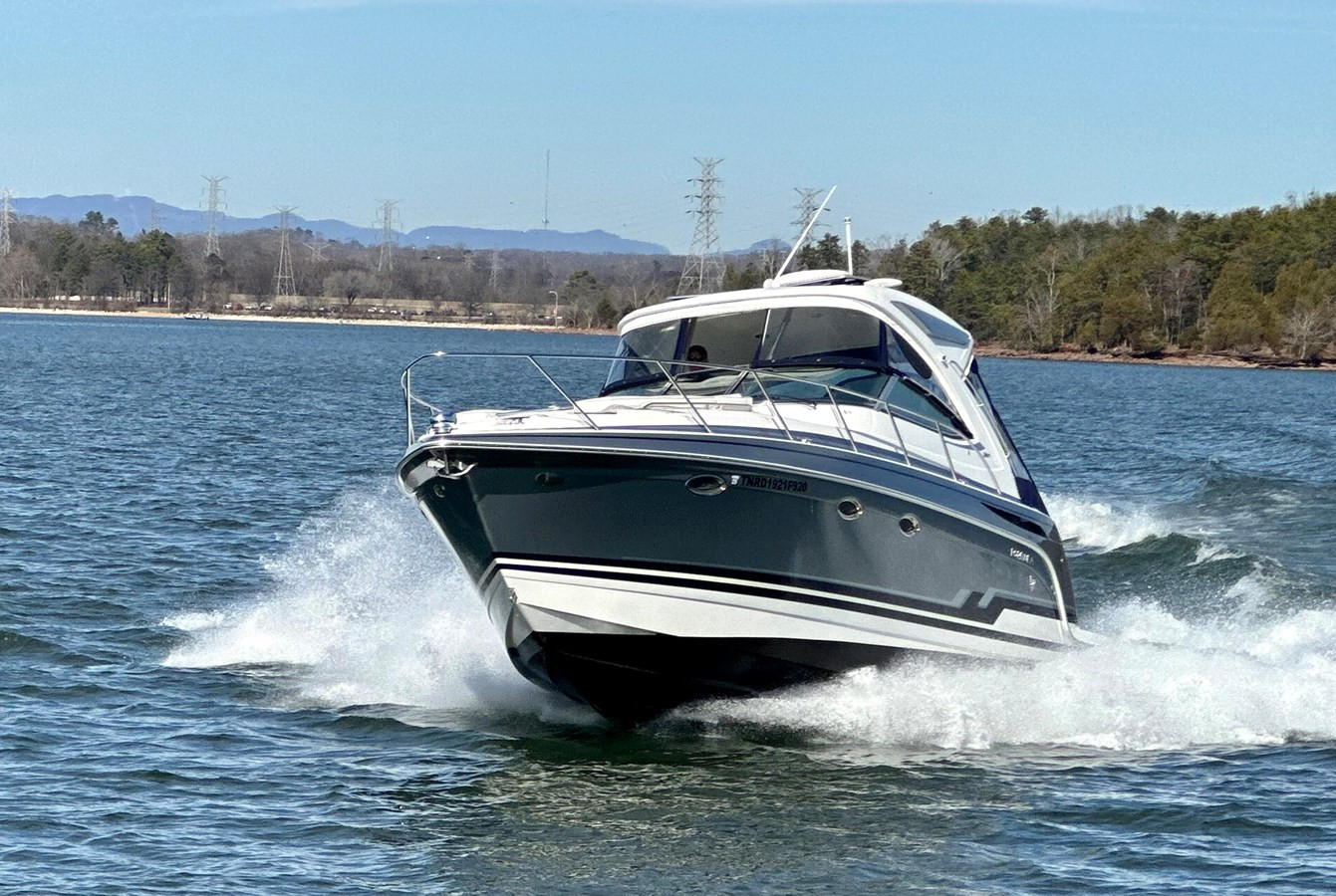 https://arconyachts.ams3.digitaloceanspaces.com/176364/conversions/large_4106838-optimize.jpg