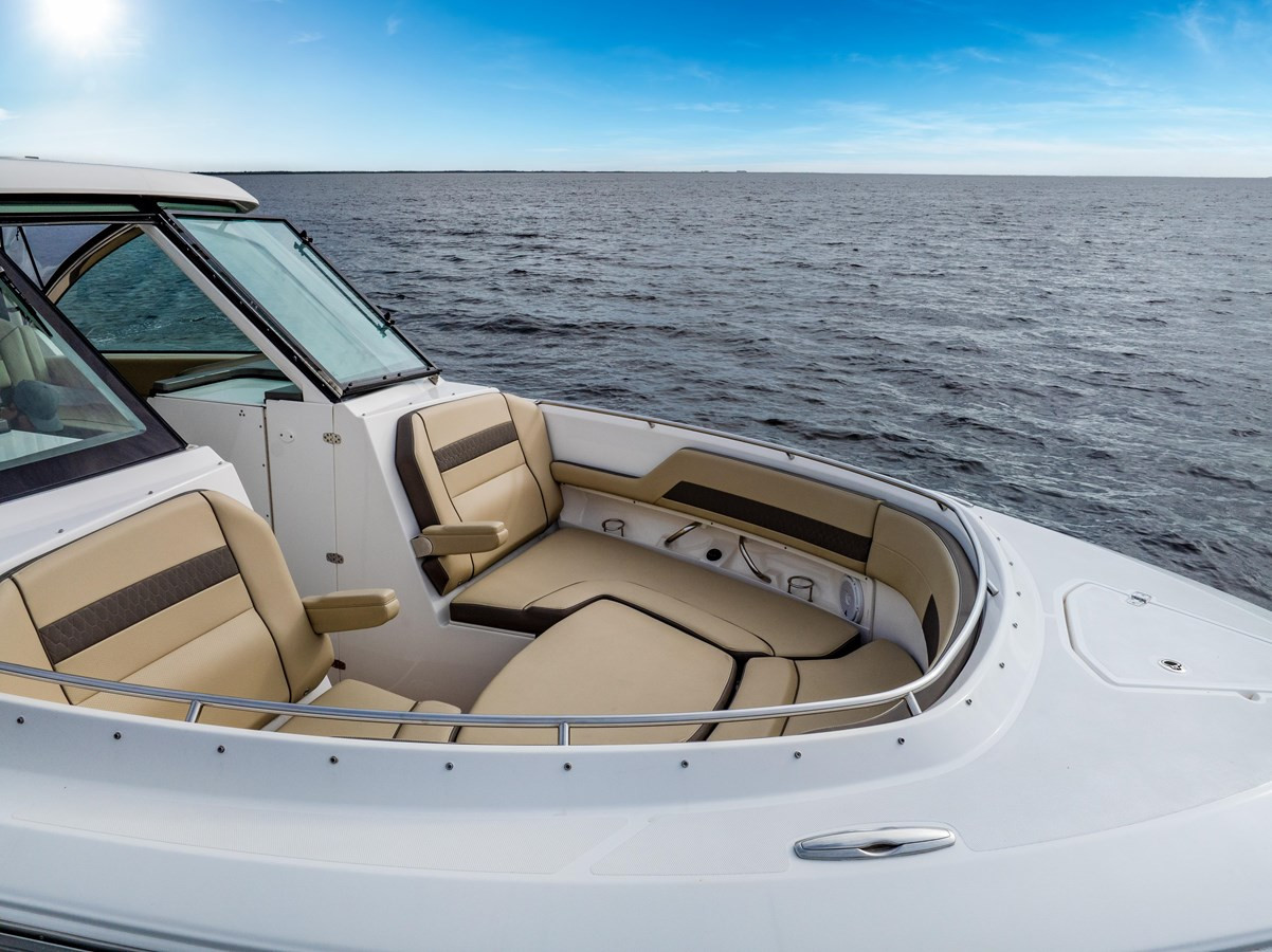 https://arconyachts.ams3.digitaloceanspaces.com/176443/conversions/large_4108201-optimize.jpg
