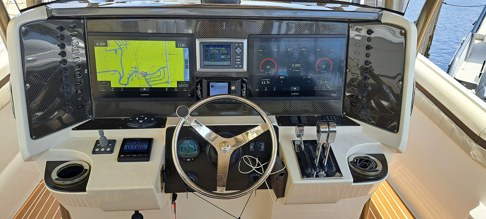 https://arconyachts.ams3.digitaloceanspaces.com/176563/conversions/large_4234722-optimize.jpg