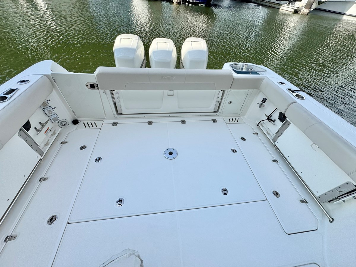 https://arconyachts.ams3.digitaloceanspaces.com/176568/conversions/large_4514354-optimize.jpg