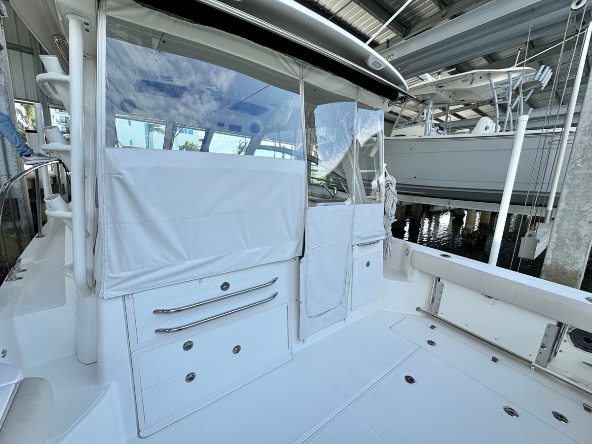 https://arconyachts.ams3.digitaloceanspaces.com/176571/conversions/large_4514346-optimize.jpg