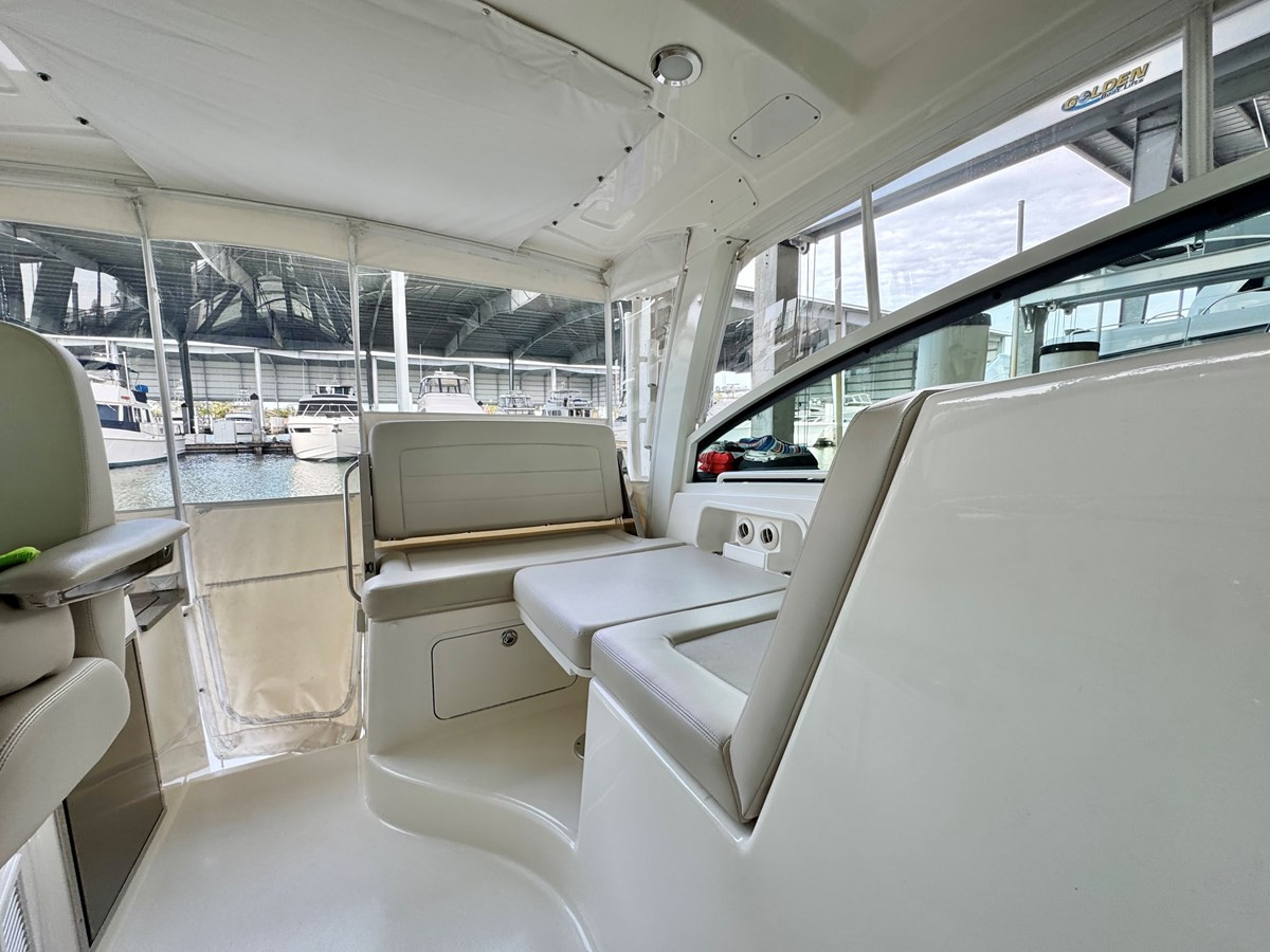 https://arconyachts.ams3.digitaloceanspaces.com/176580/conversions/large_4514336-optimize.jpg