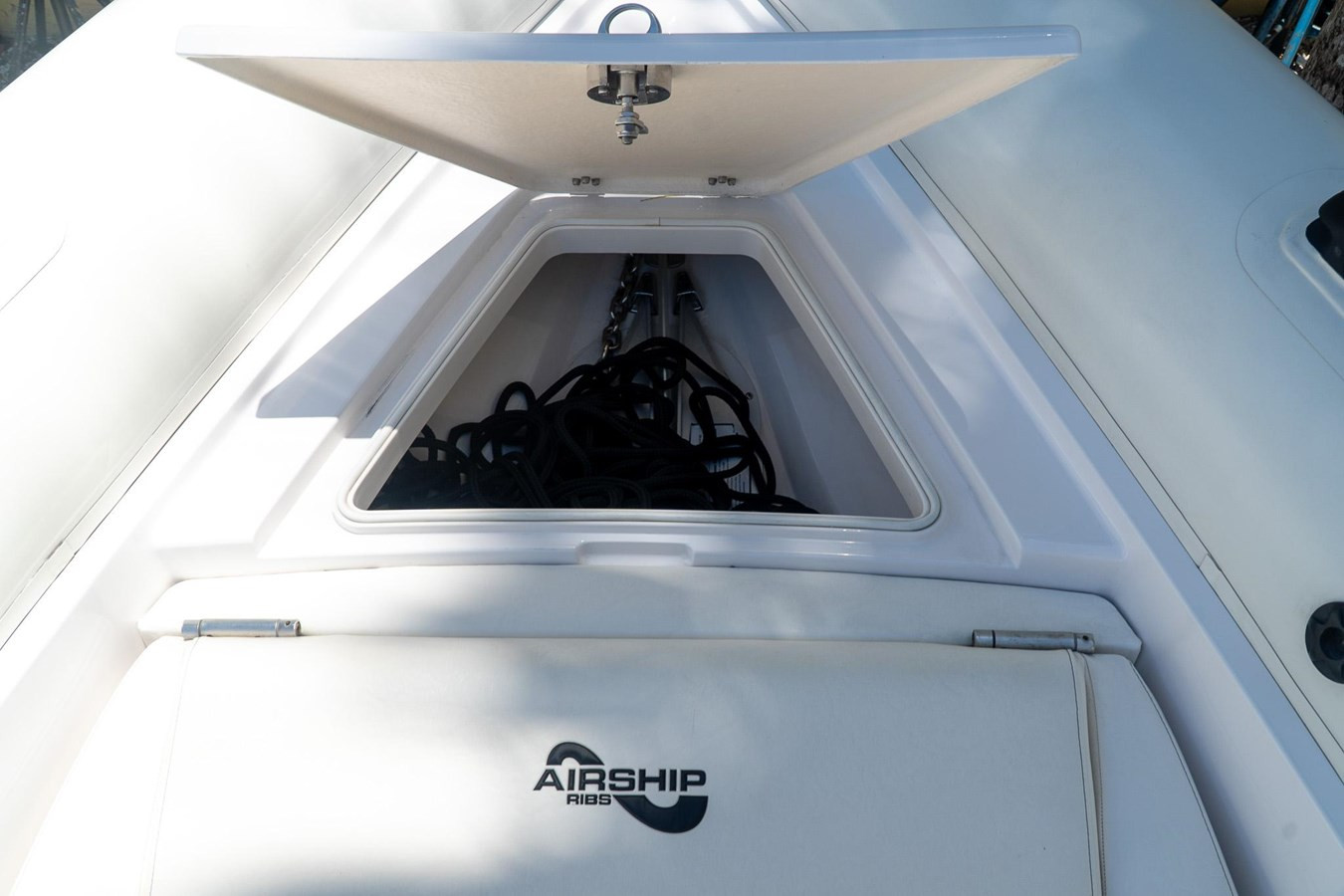 https://arconyachts.ams3.digitaloceanspaces.com/176754/conversions/large_4243188-optimize.jpg