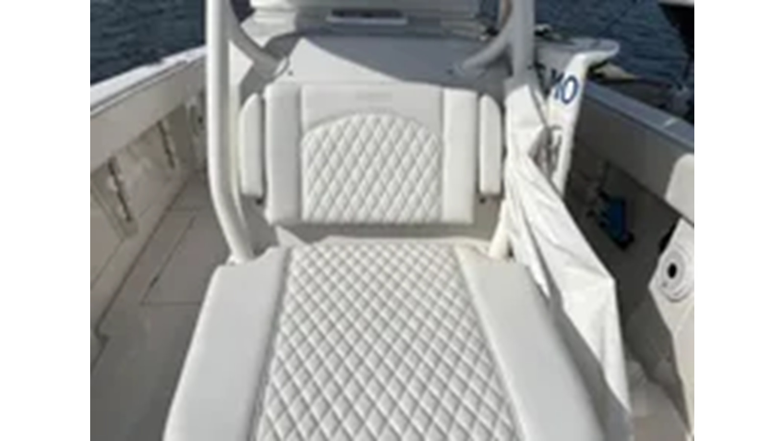 https://arconyachts.ams3.digitaloceanspaces.com/176970/conversions/large_4329859-optimize.jpg