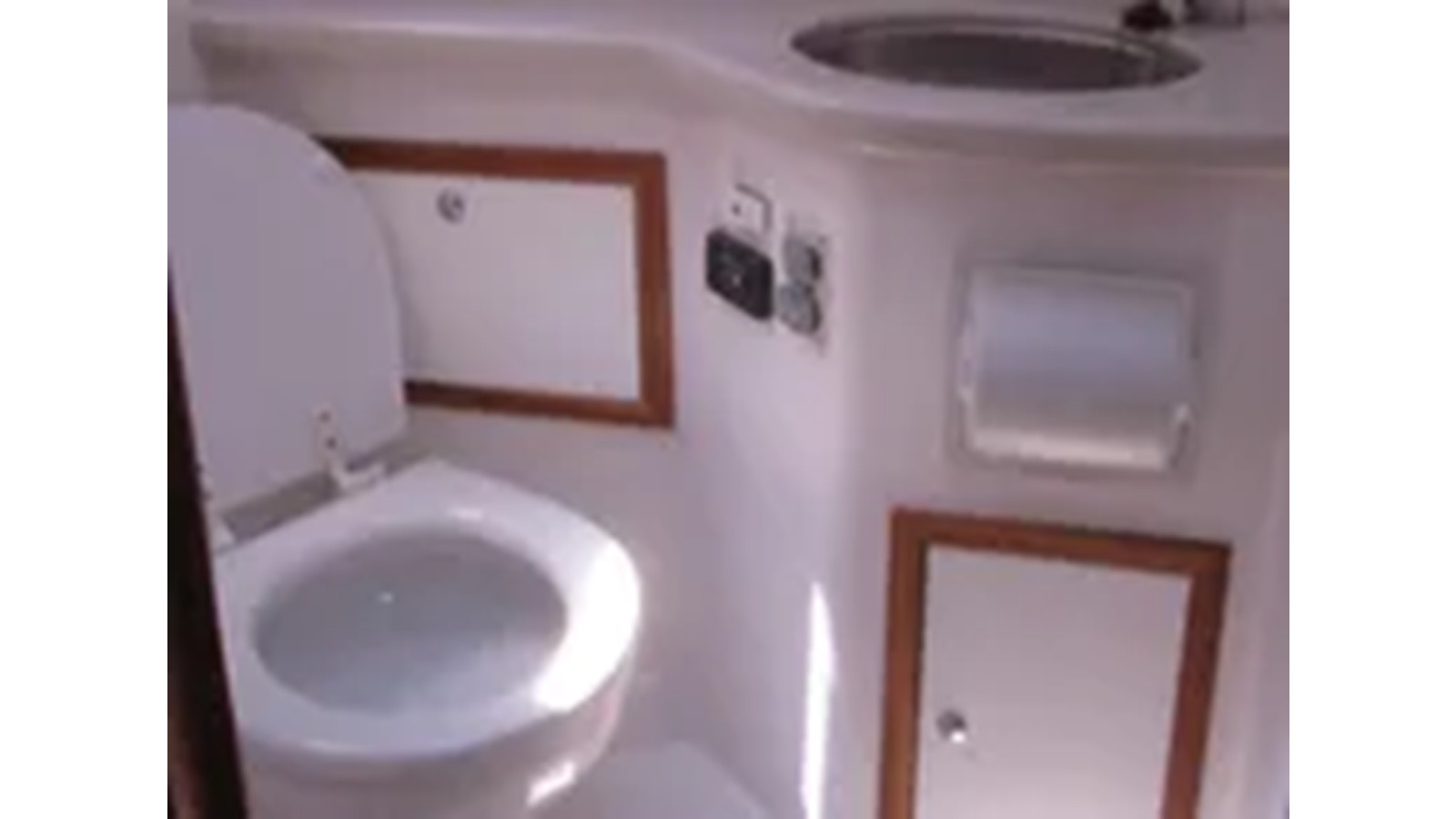 https://arconyachts.ams3.digitaloceanspaces.com/176994/conversions/large_4323633-optimize.jpg