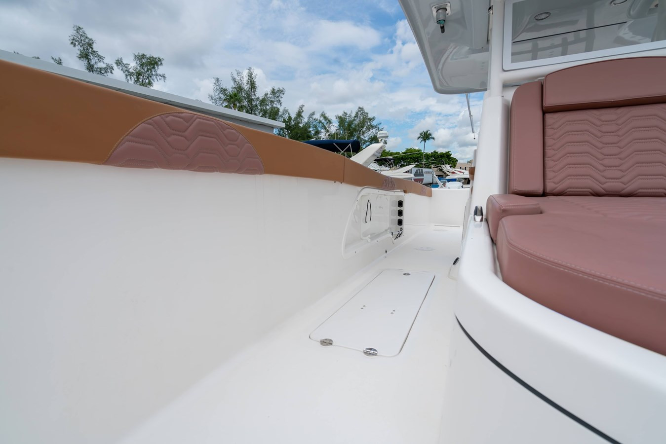 https://arconyachts.ams3.digitaloceanspaces.com/177009/conversions/large_4343690-optimize.jpg