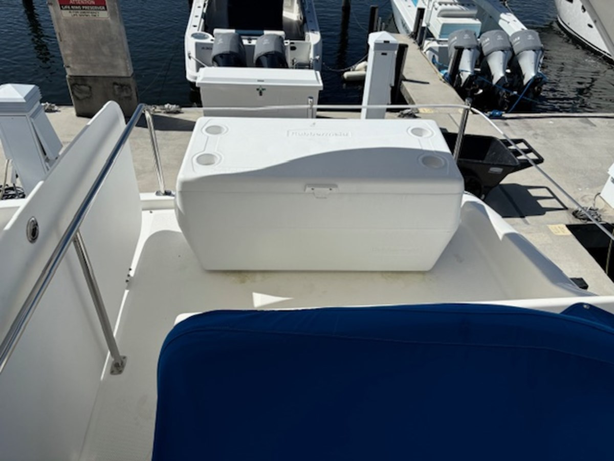 https://arconyachts.ams3.digitaloceanspaces.com/177253/conversions/large_4578786-optimize.jpg