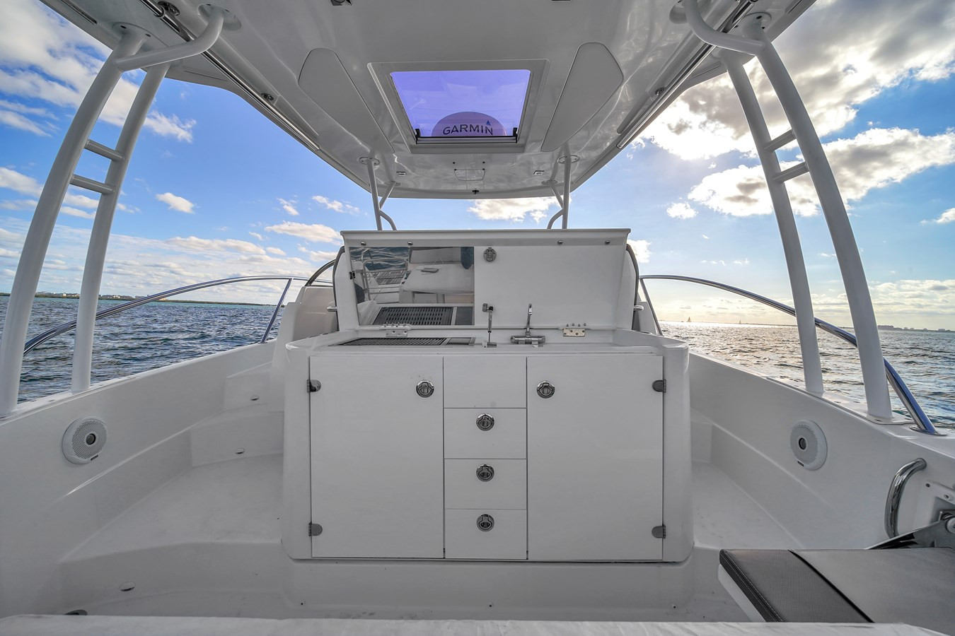 https://arconyachts.ams3.digitaloceanspaces.com/177270/conversions/large_4540710-optimize.jpg