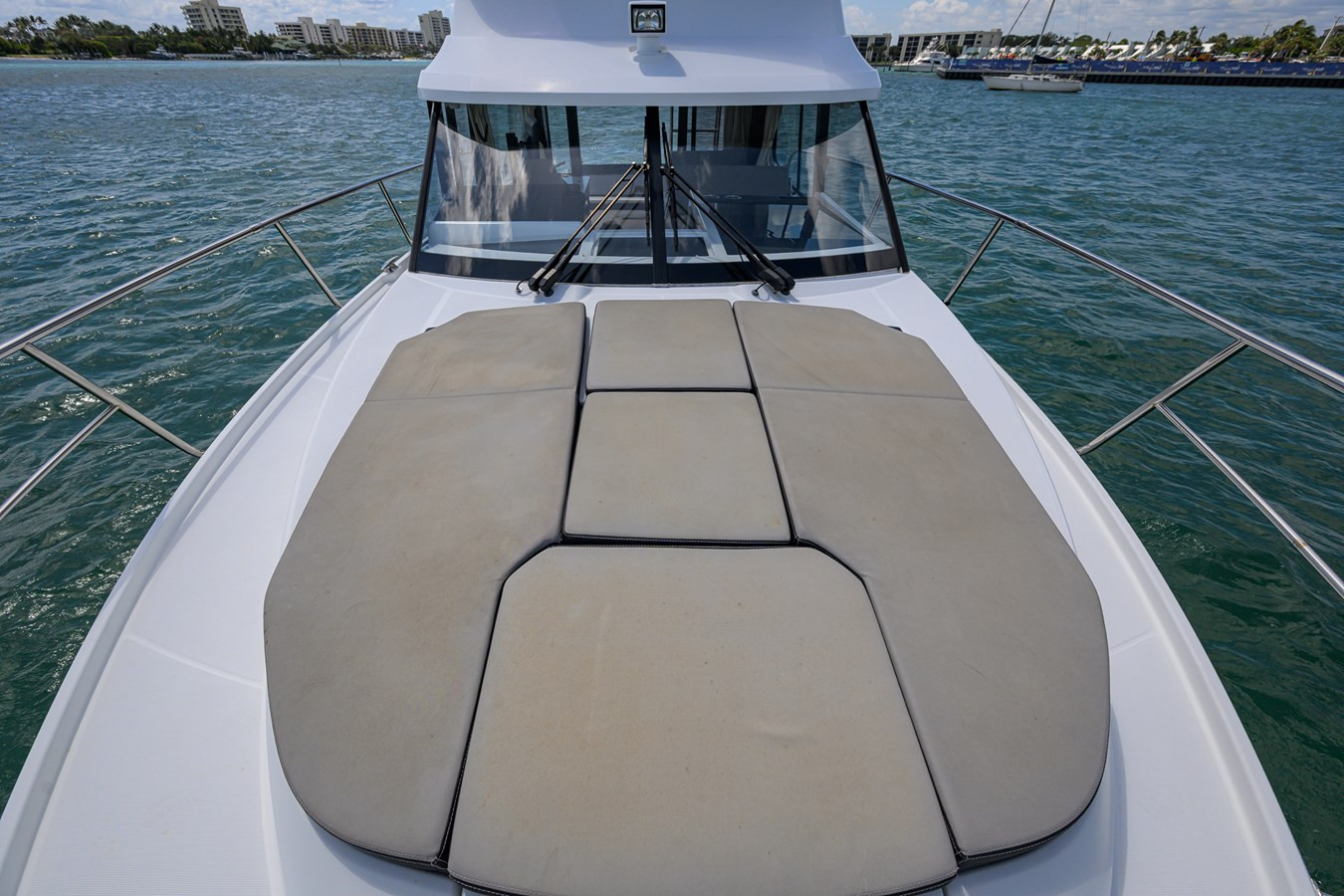 https://arconyachts.ams3.digitaloceanspaces.com/177408/conversions/large_4644294-optimize.jpg