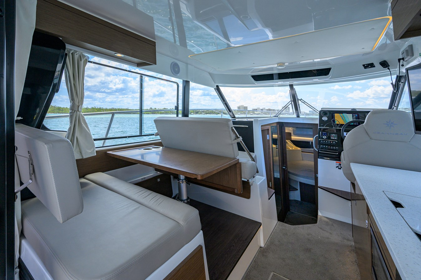 https://arconyachts.ams3.digitaloceanspaces.com/177476/conversions/large_4644322-optimize.jpg