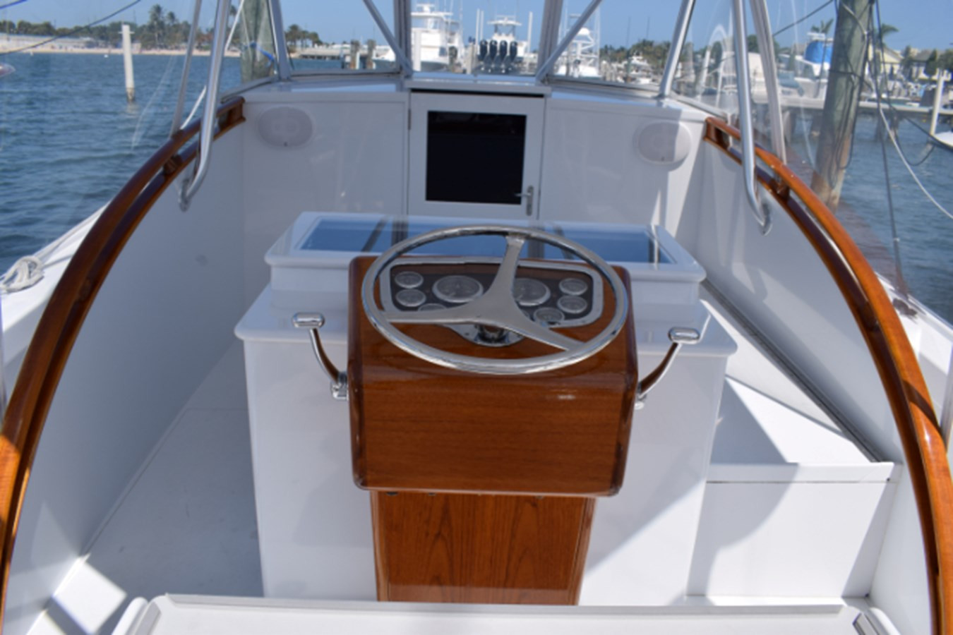 https://arconyachts.ams3.digitaloceanspaces.com/177491/conversions/large_4695702-optimize.jpg