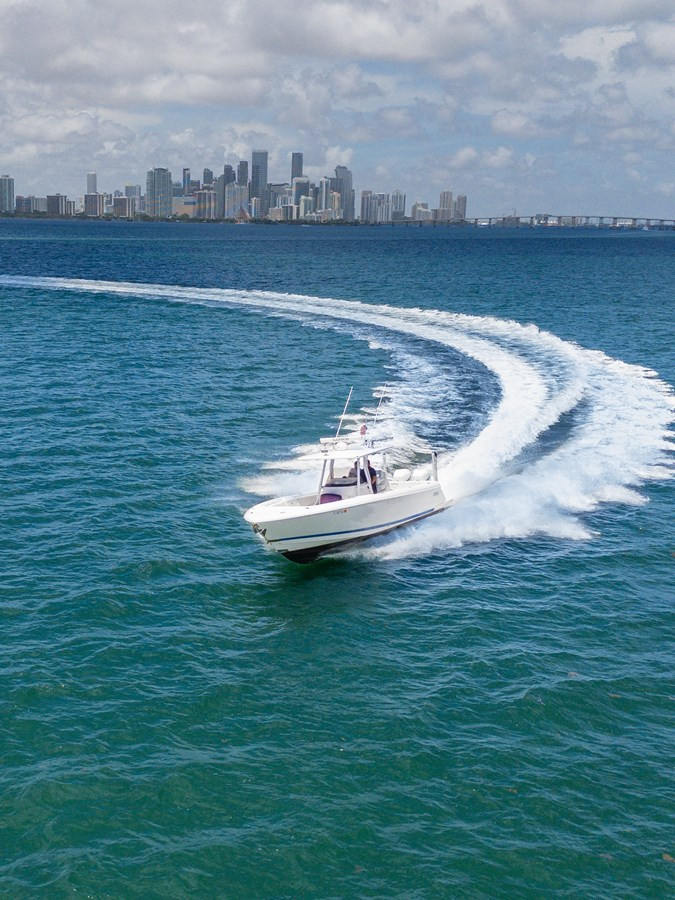 https://arconyachts.ams3.digitaloceanspaces.com/177516/conversions/large_4719342-optimize.jpg