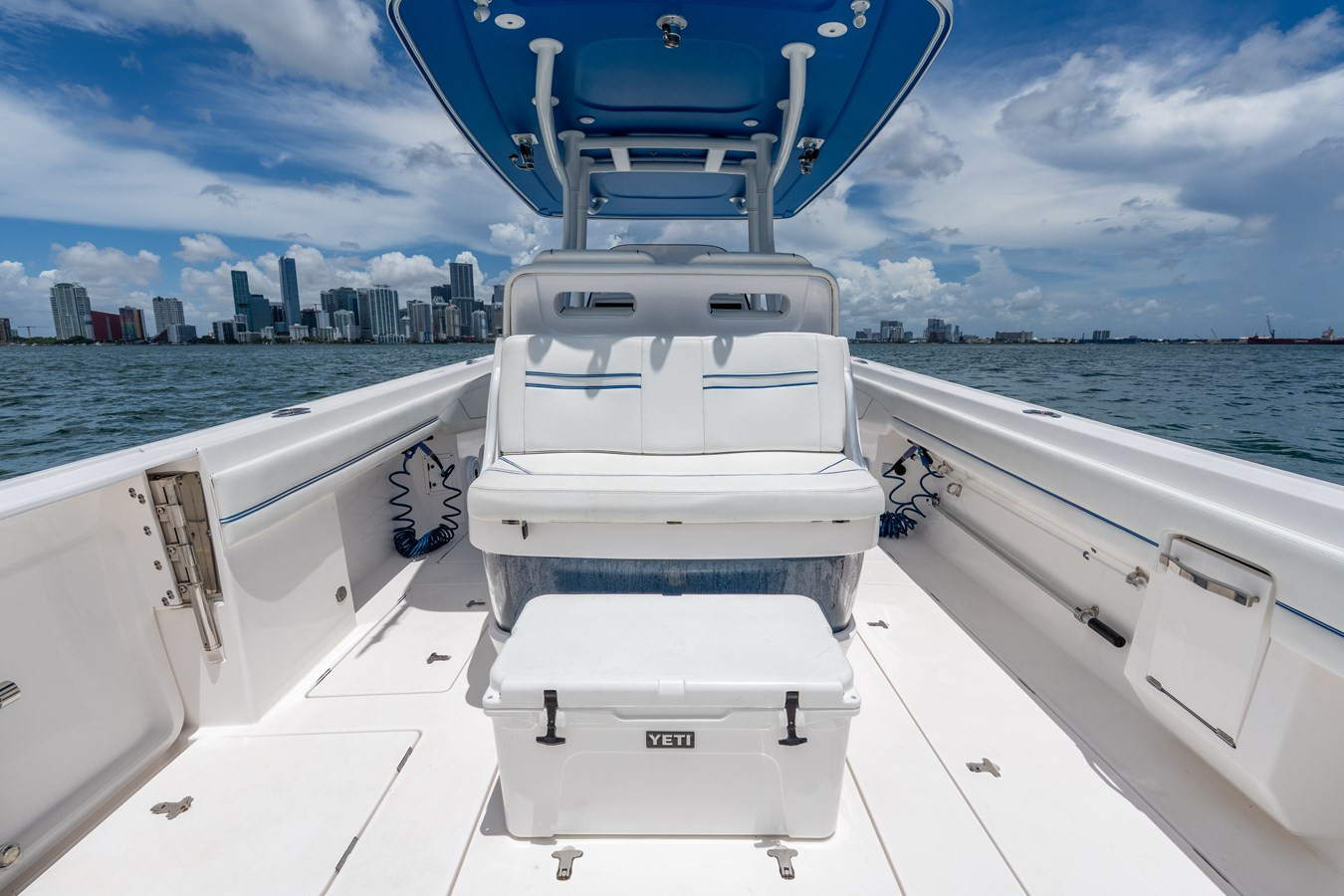 https://arconyachts.ams3.digitaloceanspaces.com/177552/conversions/large_4719384-optimize.jpg