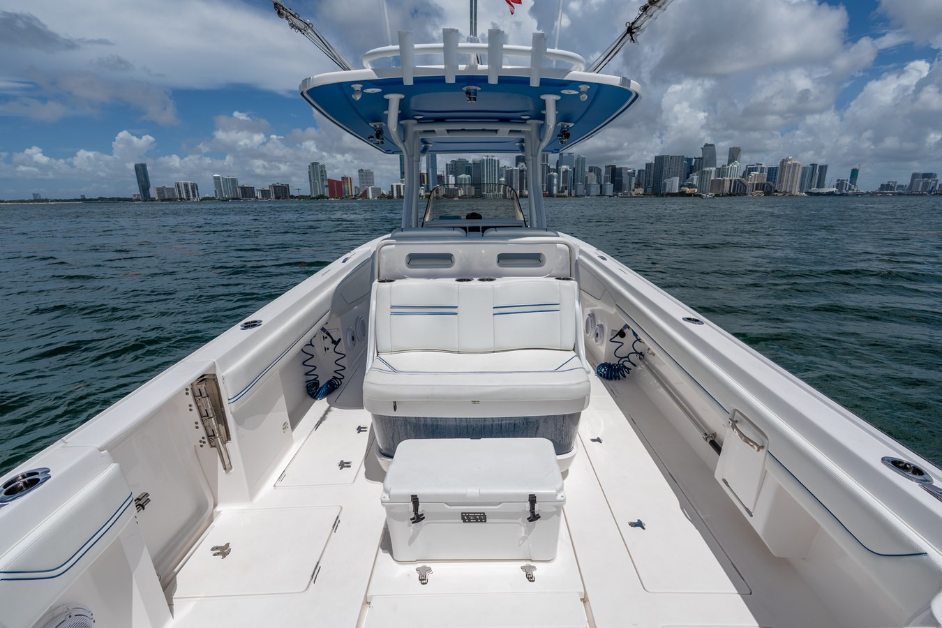 https://arconyachts.ams3.digitaloceanspaces.com/177563/conversions/large_4719414-optimize.jpg