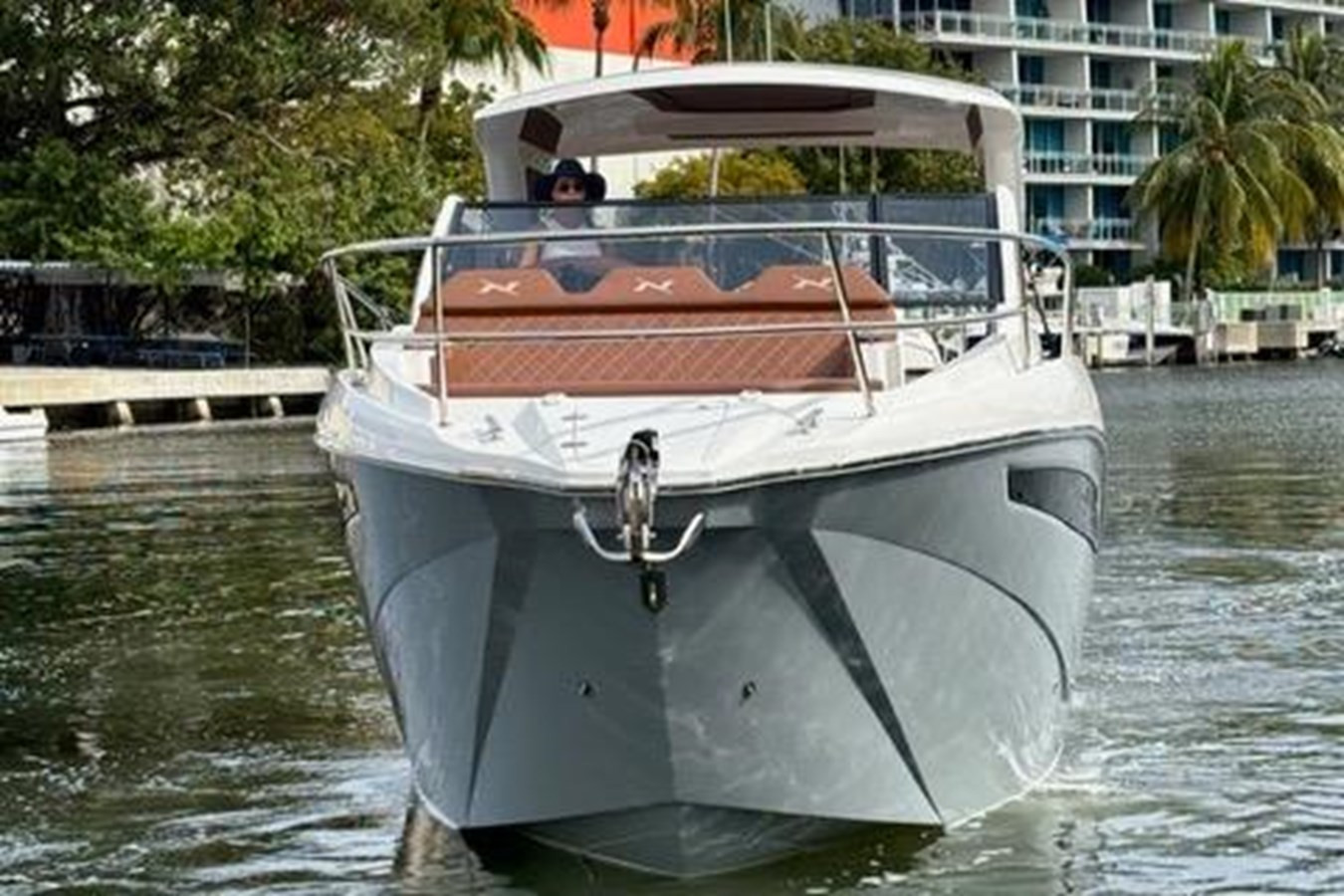 https://arconyachts.ams3.digitaloceanspaces.com/177661/conversions/large_4103643-optimize.jpg