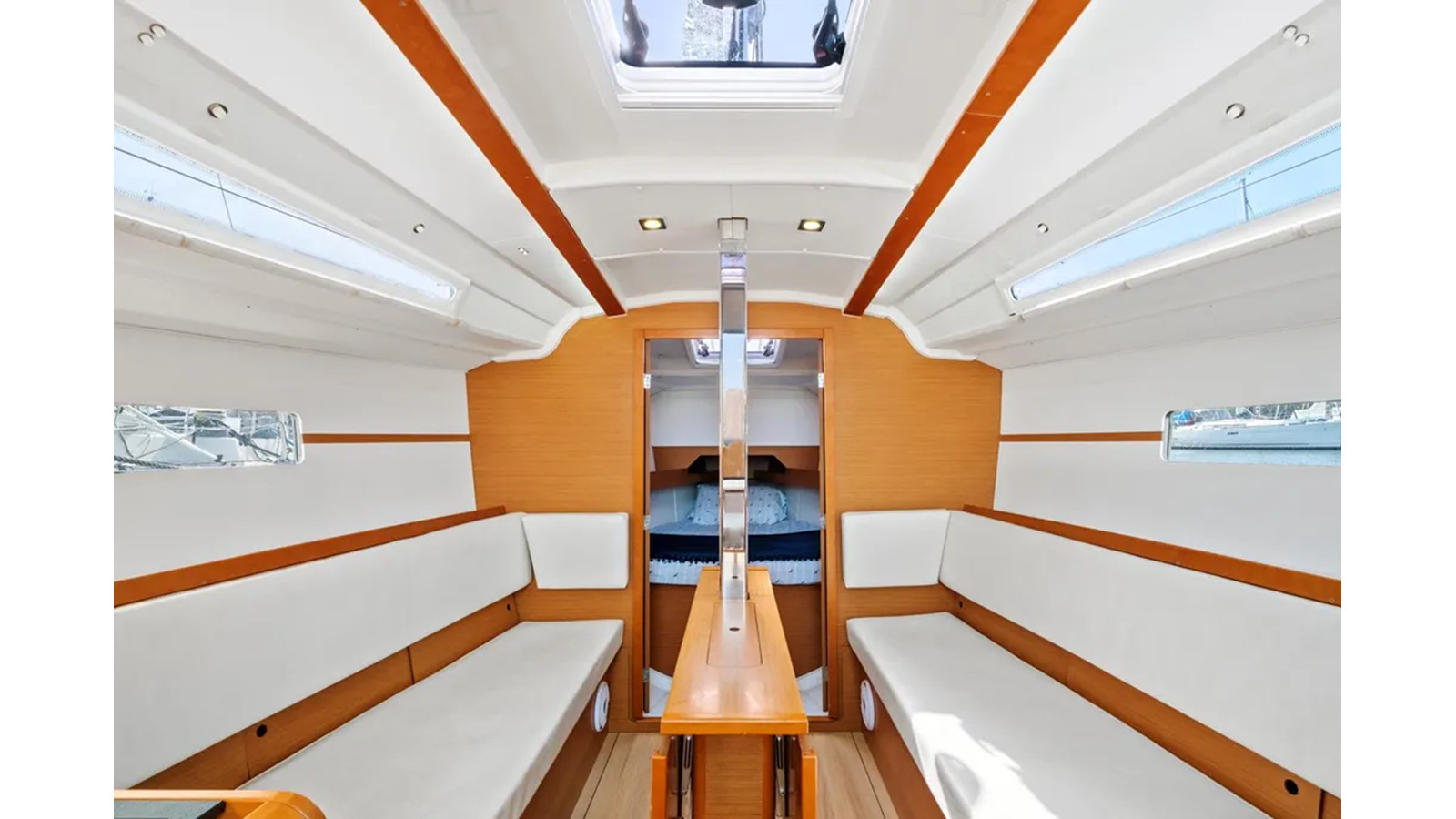 https://arconyachts.ams3.digitaloceanspaces.com/177680/conversions/large_4234929-optimize.jpg